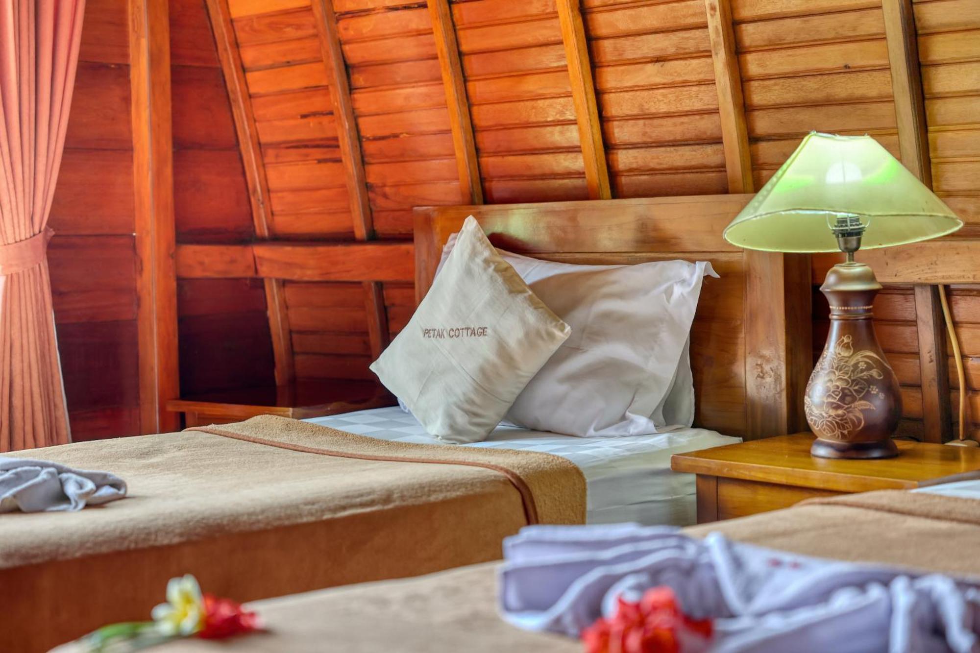 Petak Cottage Ped Экстерьер фото